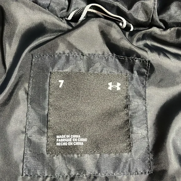 *final drop* UA 2fer Hoodie Vest little boys size 7 - Picture 8 of 11